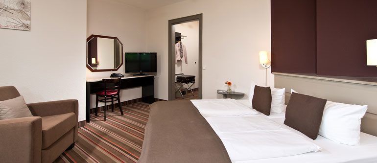 Leonardo Airport 3* Amburgo