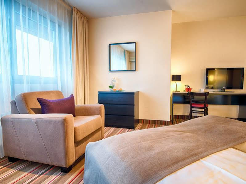 Hotel Leonardo Airport